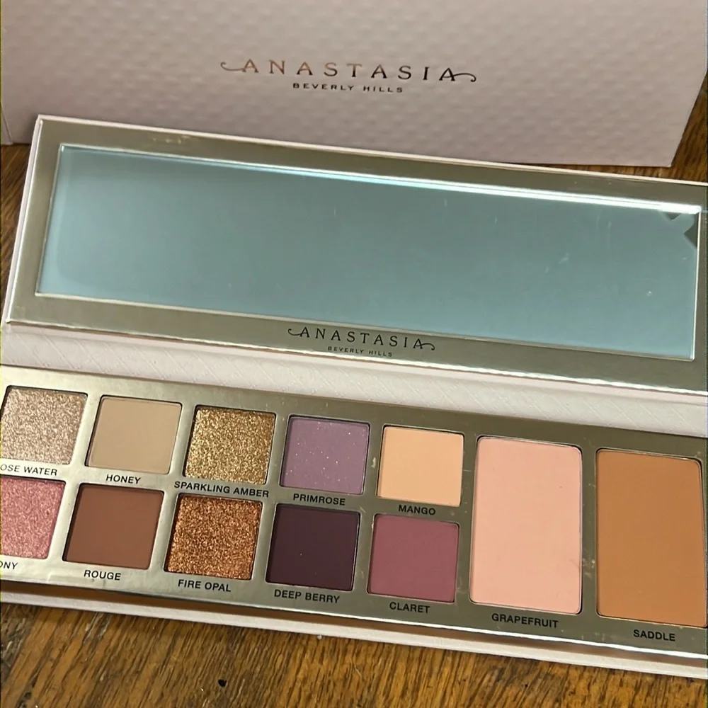 ♣️🌙Anastasia Beverly Hills Primrose Palette BNIB